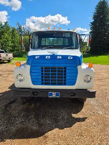 1977 Ford 600 Water Truck - Photo 5