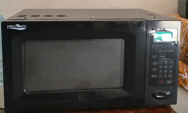 Microwave nice size. Really good shape