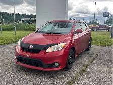 2013 Toyota Matrix S ONE OWNER | LOW KM | SUNROOF