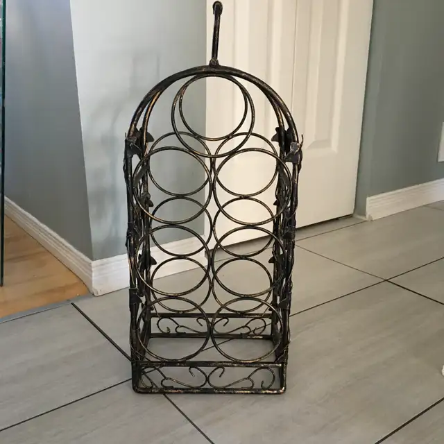 Porte-bouteilles / racks (vin ou autres) (2 items)