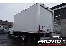 2025 Chevrolet Express 3500 3500  Cube 14 pieds  6.6L V8 - Photo 6