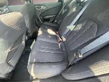 Chrysler 200 Berline 4 portes LX, traction avant 2015 à vendre - Photo 6