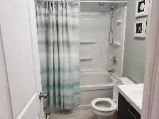 Large Furnished Bedroom for Rent! All Inclusive! - Photo 5