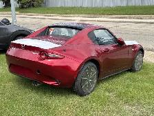 2026 Mazda MX-5 RF - Photo 3