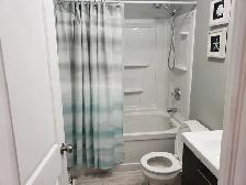 Large Furnished Bedroom for Rent! All Inclusive! - Photo 5