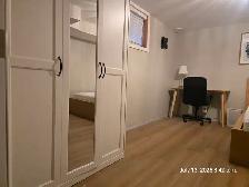 Large Furnished Bedroom for Rent! All Inclusive! - Photo 7
