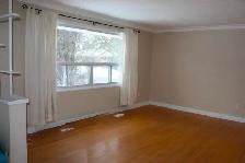 3 bedroom main floor apartment for rent in Aurora