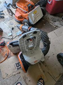 stilh commercial electric mower and m leaf blower - Photo 5