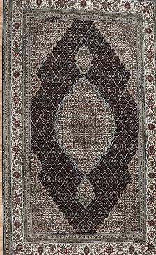 VERY CLASSY HANDKNOTTED PERSIAN TABRIZ WOOL RUG 5.5FT x 9.6FT (2