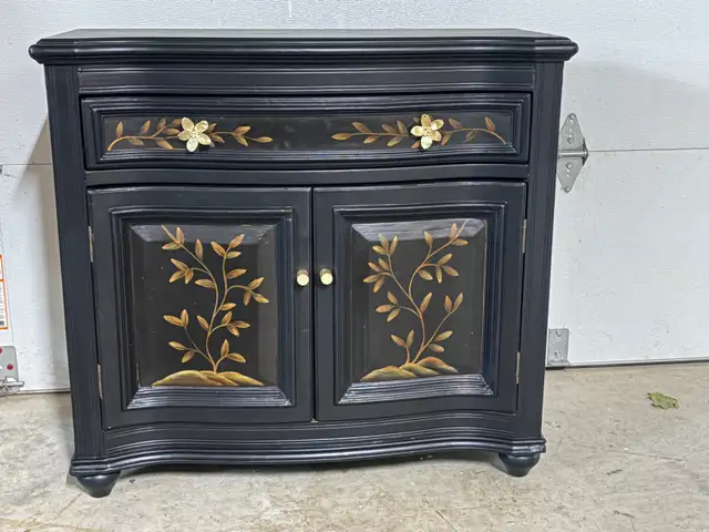 Gorgeous  refinished Serpentine Credenza