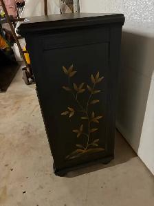 Gorgeous  refinished Serpentine Credenza - Photo 3