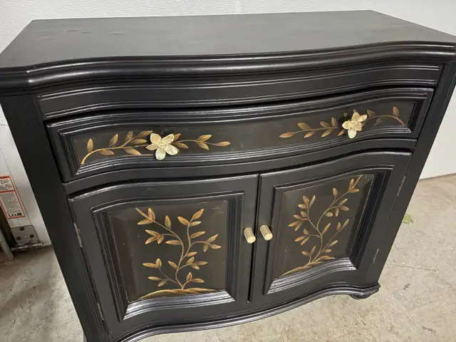 Serpentine Buffet