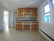 1 Bedroom Apartment/Bright/Cozy/Secured Building/Heat included - Photo 3