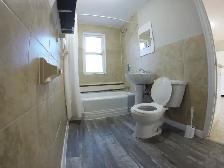 1 Bedroom Apartment/Bright/Cozy/Secured Building/Heat included - Photo 9