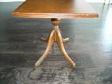 SMALL  ANTIQUE PARLOR TABLEEXCELLENT CONDITION - Photo 3