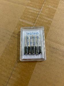 Tagging Gun and Replacement Needle - Photo 3
