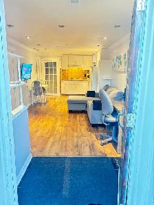 Gorgeous One Bdrm-1,600-Square one - Photo 5