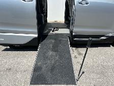 2016 Toyota Sienna XLE-WHEELCHAIR ACCESSIBLE VAN-SUNROOF-LEATHER - Photo 3