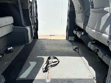 2016 Toyota Sienna XLE-WHEELCHAIR ACCESSIBLE VAN-SUNROOF-LEATHER - Photo 4
