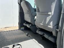 2016 Toyota Sienna XLE-WHEELCHAIR ACCESSIBLE VAN-SUNROOF-LEATHER - Photo 5