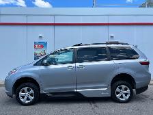 2016 Toyota Sienna XLE-WHEELCHAIR ACCESSIBLE VAN-SUNROOF-LEATHER - Photo 8