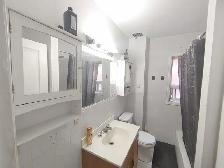 1st Floor Bedroom Sept 1, near Bloor and Dufferin Subway Station - Photo 4