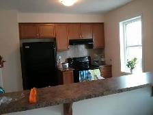 Private Room LADY Tenant @ Mt. Pleasant GO Station Brampton - Photo 5