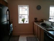 Private Room LADY Tenant @ Mt. Pleasant GO Station Brampton - Photo 7
