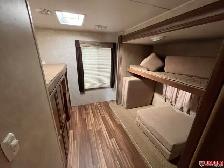 2013 GULFSTREAM KINGSPORT 32TBHT Travel Trailer - Photo 17