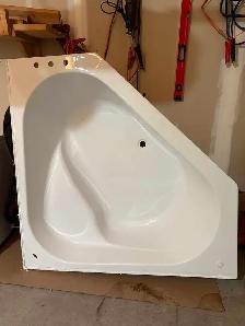 Tandem jet tub