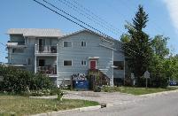 Townhouse style  2BR apt - 5 min to Cda Olympic Park
