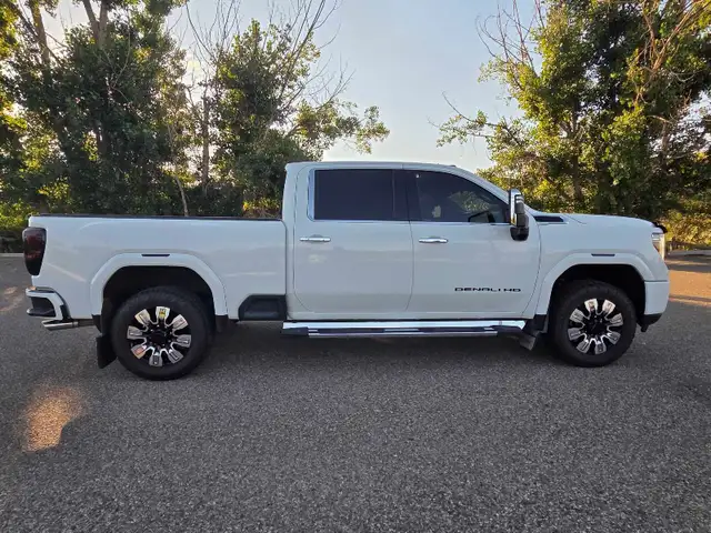 2022 GMC Sierra 2500HD Denali (6.6L V8)