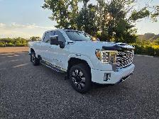2022 GMC Sierra 2500HD Denali (6.6L V8) - Photo 2