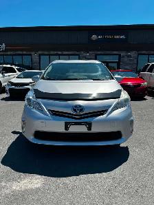 2013 Toyota Prius v - Photo 3