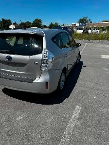 2013 Toyota Prius v - Photo 10