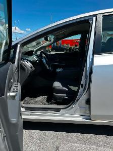 2013 Toyota Prius v - Photo 11