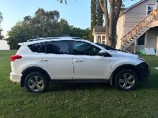 2015 Toyota rav4 XLE AWD - Photo 2