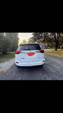 2015 Toyota rav4 XLE AWD - Photo 3