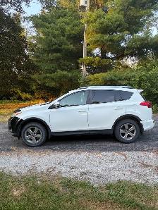 2015 Toyota rav4 XLE AWD - Photo 4