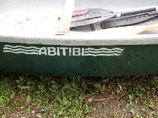 Abitibi Fiberglass Canoe - Photo 2