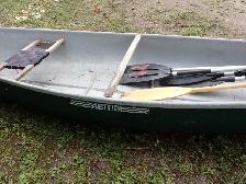 Abitibi Fiberglass Canoe - Photo 8