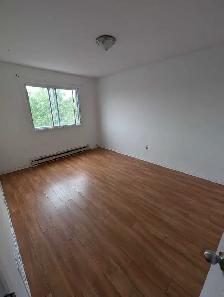 4 1/2 À louer - Photo 2