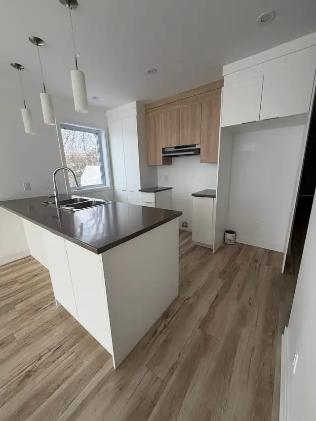 4 1/2 à louer - 2 bedrooms to rent