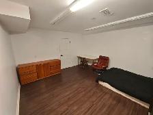 Private Large Room for Rent near Royal York Subway