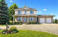 GRAND ET MAGNIFIQUE COTTAGE À ST-HENRI DE LAUZON