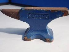 Record Miniature Anvil & Metal Brutalist Bookends - Photo 2