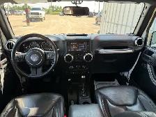 2018 Jeep Wrangler JK Unlimited Sahara 4WD - Photo 11