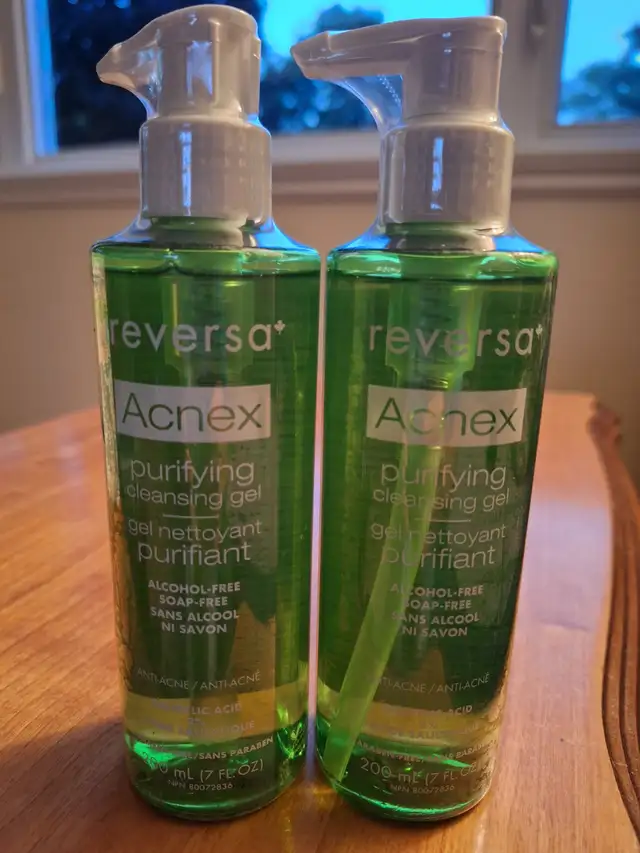 Reversa Acnex Nettoyant purifiant 250 mL - Neuf - 10 $