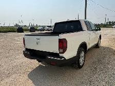 2017 Honda Ridgeline AWD - Photo 5