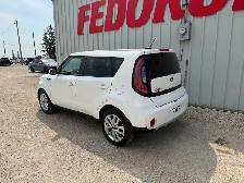 2019 Kia Soul EX - Photo 2